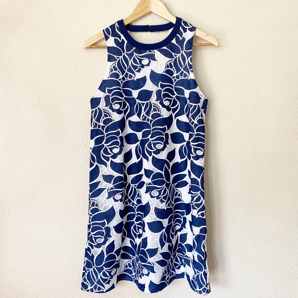 Emmelee | Blue & White Floral Sun Dress L